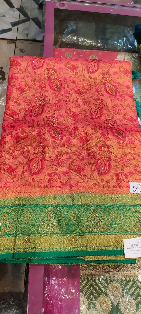 Kanjibaram tisu 